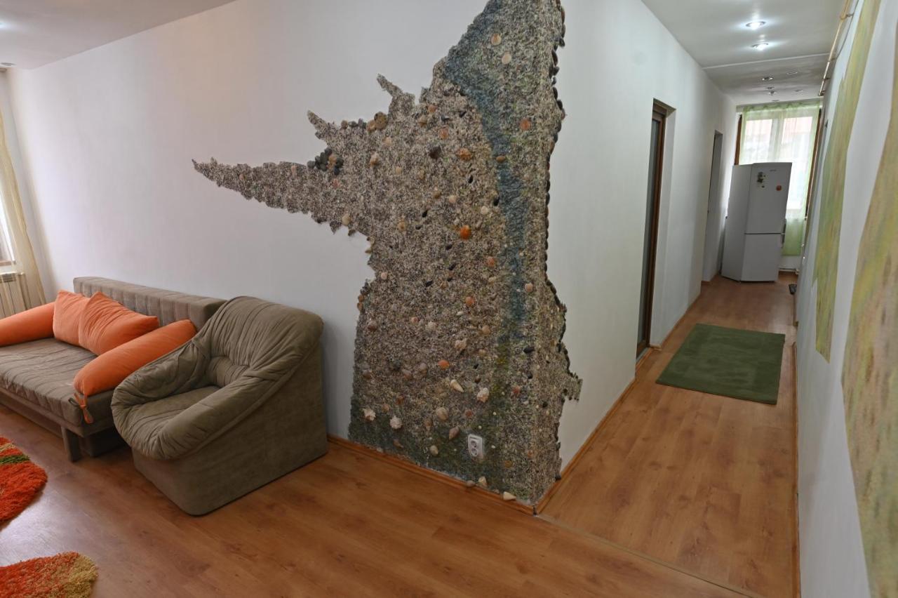 Apartament Camelia Petroşani Buitenkant foto