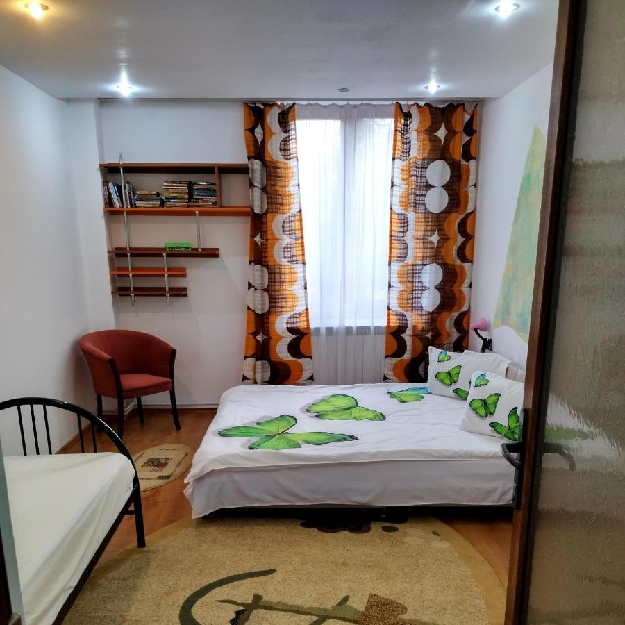 Apartament Camelia Petroşani Buitenkant foto