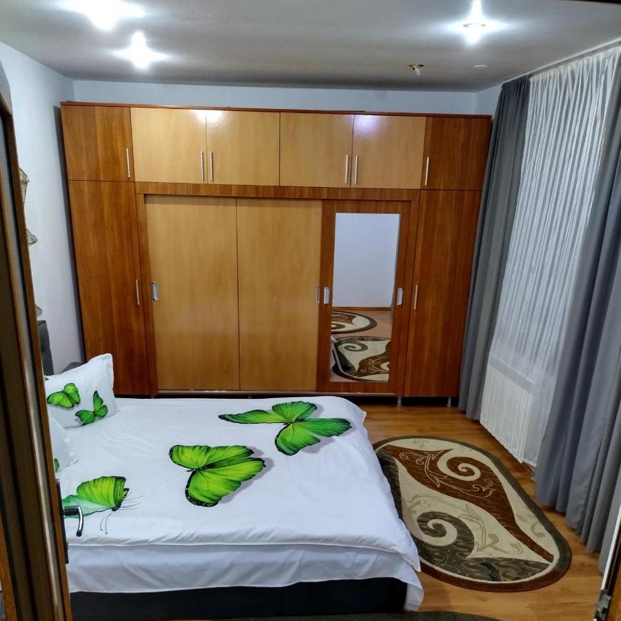Apartament Camelia Petroşani Buitenkant foto