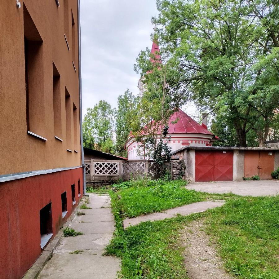 Apartament Camelia Petroşani Buitenkant foto
